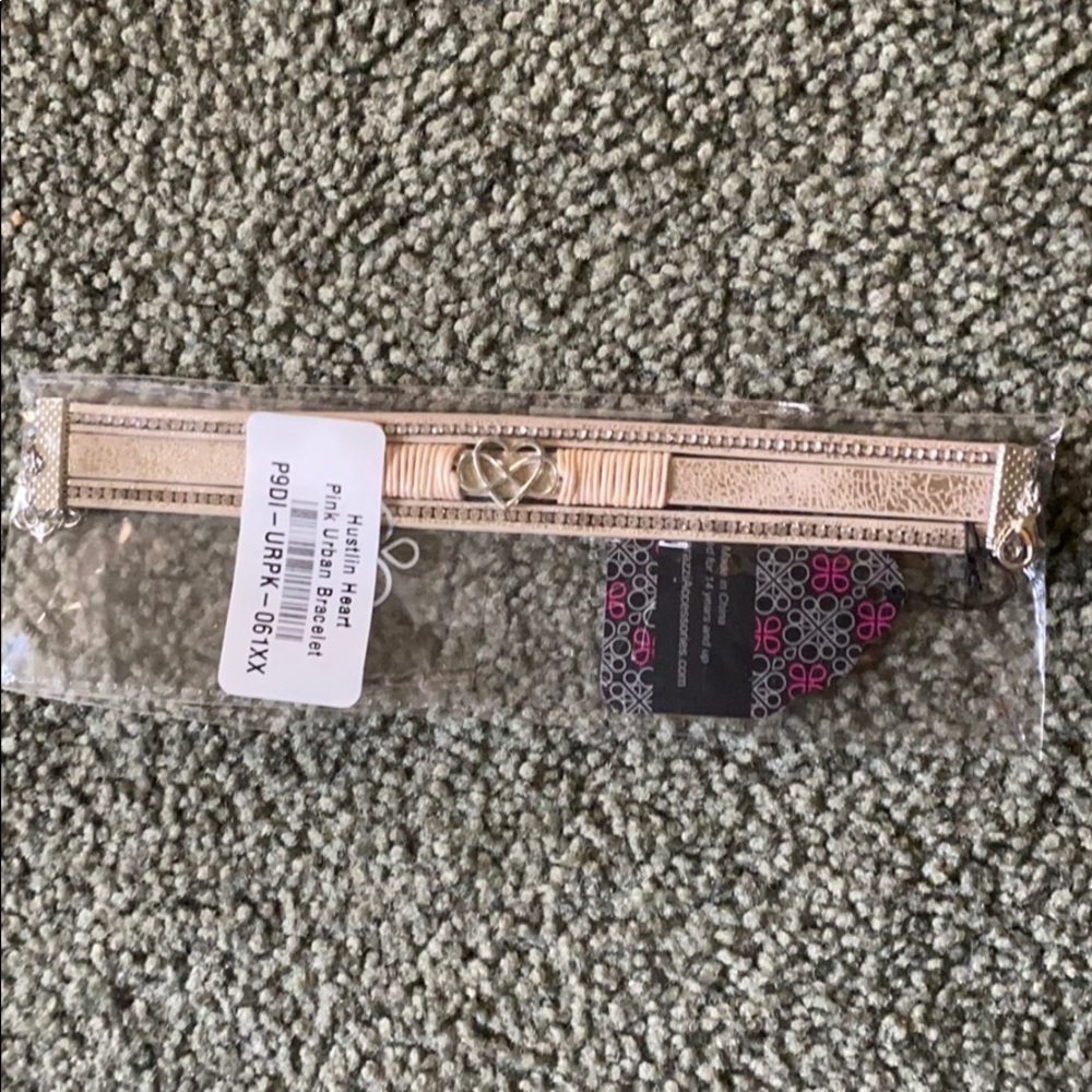 Bracelet